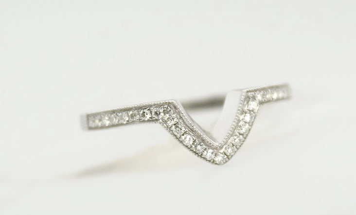 14K White Gold V Diamond Wedding Band