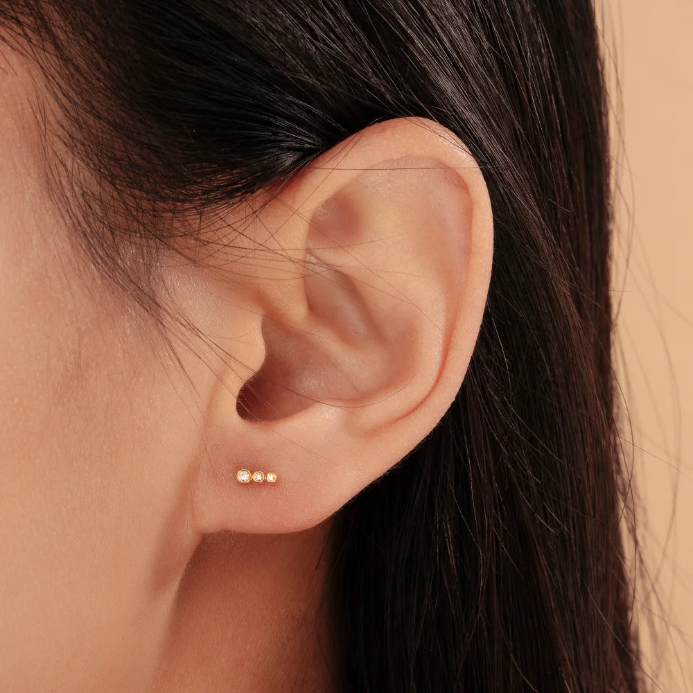 BEY | 14K Yellow Gold Graduated Bezel Diamond Studs