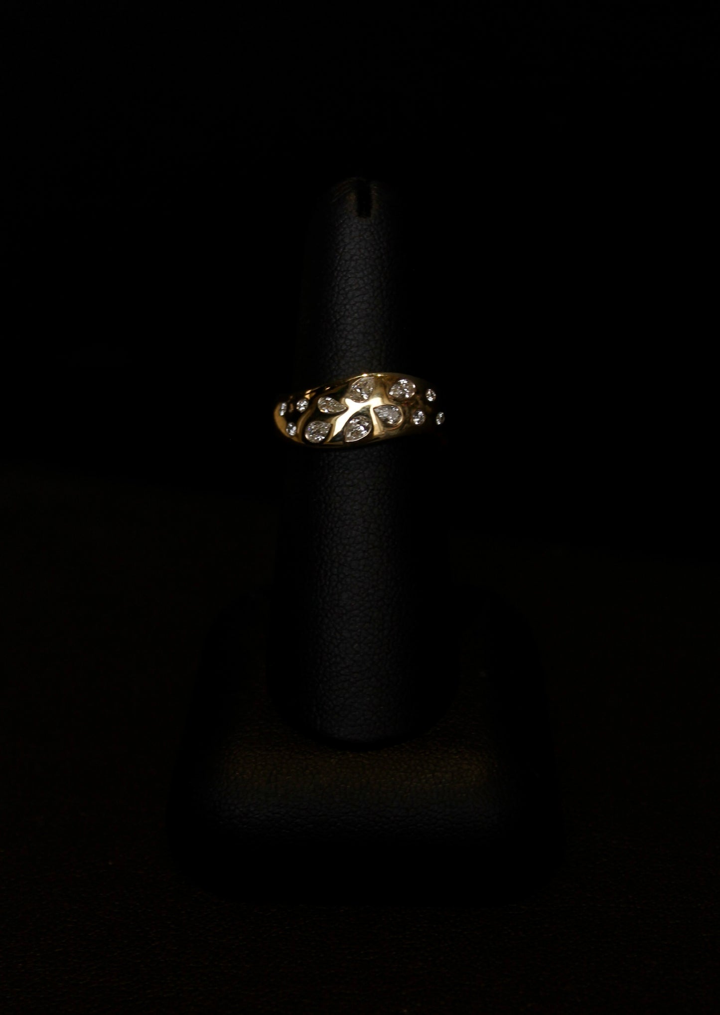 14K Yellow Gold Pear/Round Diamond Confetti Wave Ring