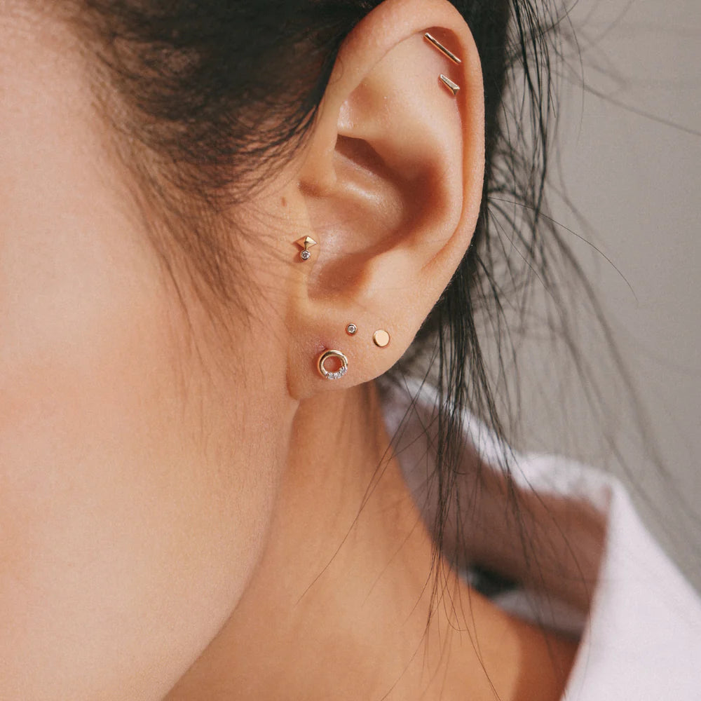 GIZA | 14K Yellow Gold Pyramid Diamond Piercing Earring Front