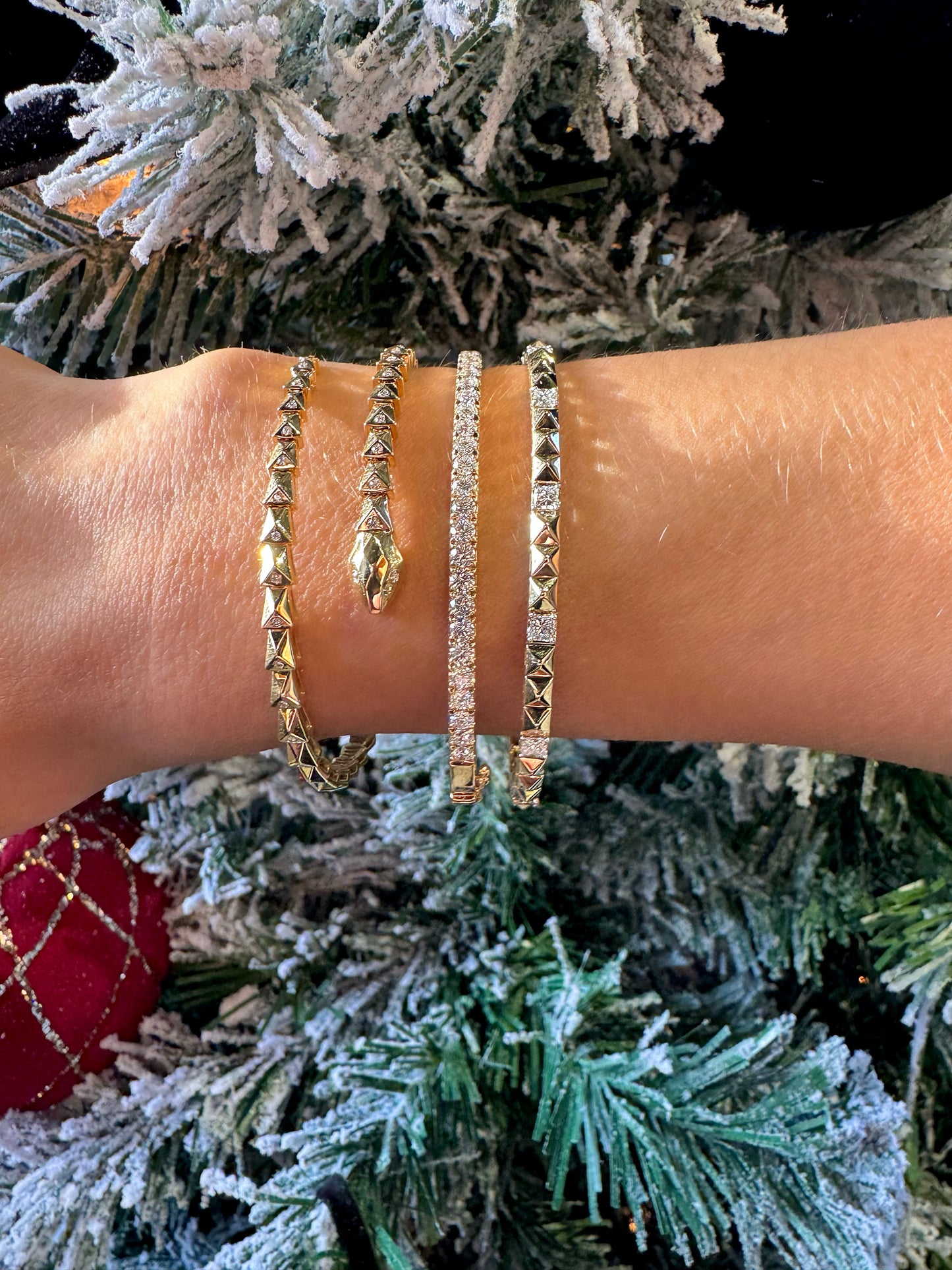 14K Yellow Gold 1.25ctw Diamond & Gold Spike Flex Bangle Bracelet