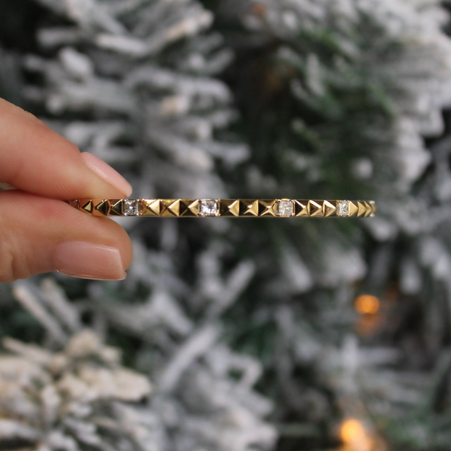 14K Yellow Gold 1.25ctw Diamond & Gold Spike Flex Bangle Bracelet