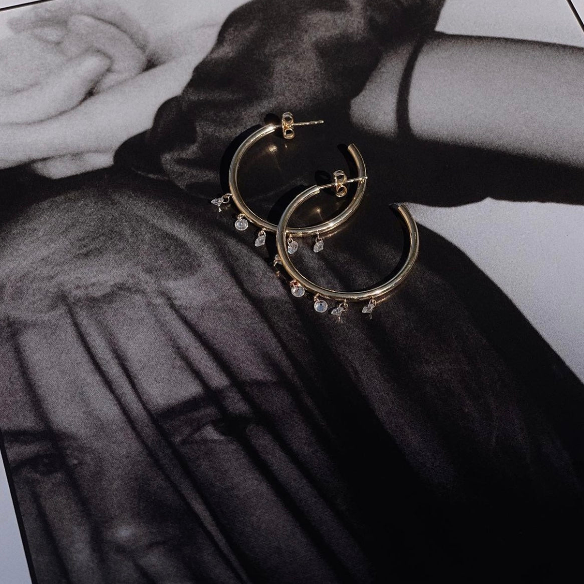 14K Yellow Gold 5 Stone Dashing Diamond Shaker Hoops