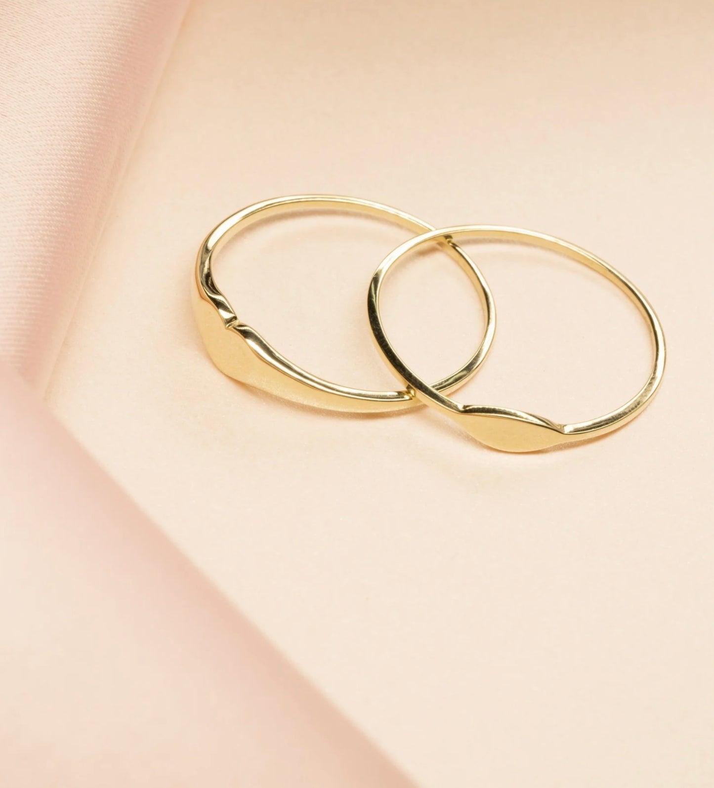 NINA | 14K Yellow Gold Skinny Oval Signet Ring