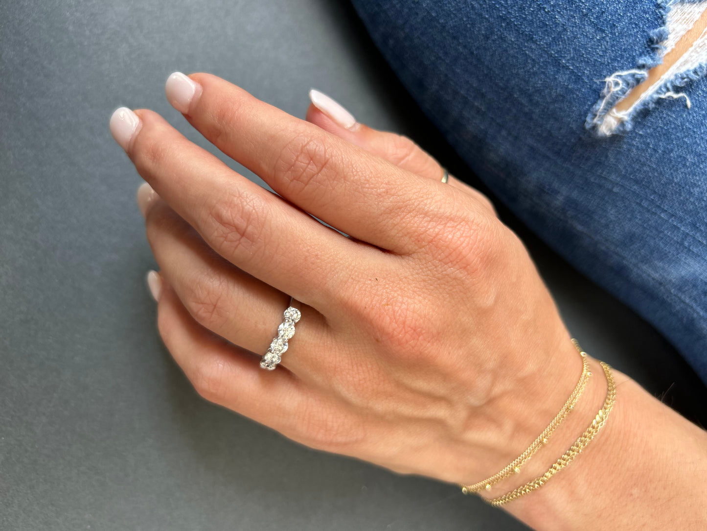 18K White Gold 5 Stone Diamond Band