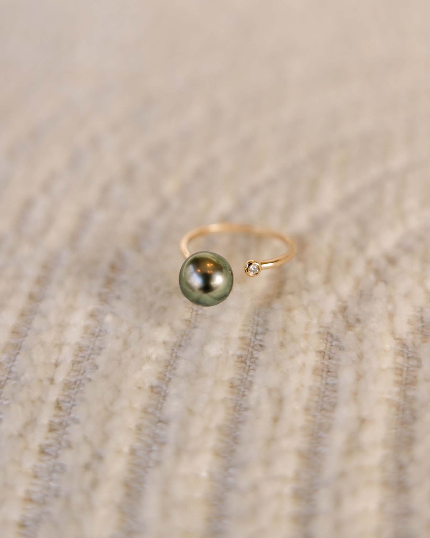 14K Yellow Gold Green Tahitian Pearl Toi et Moi Ring