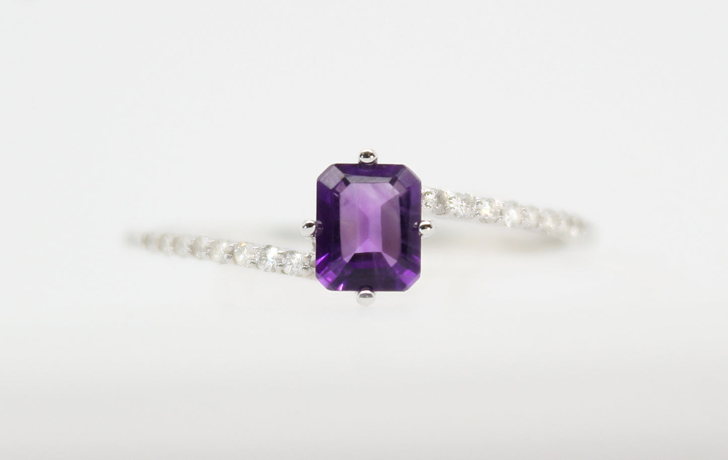 14K White Gold Amethyst & Diamond Ring