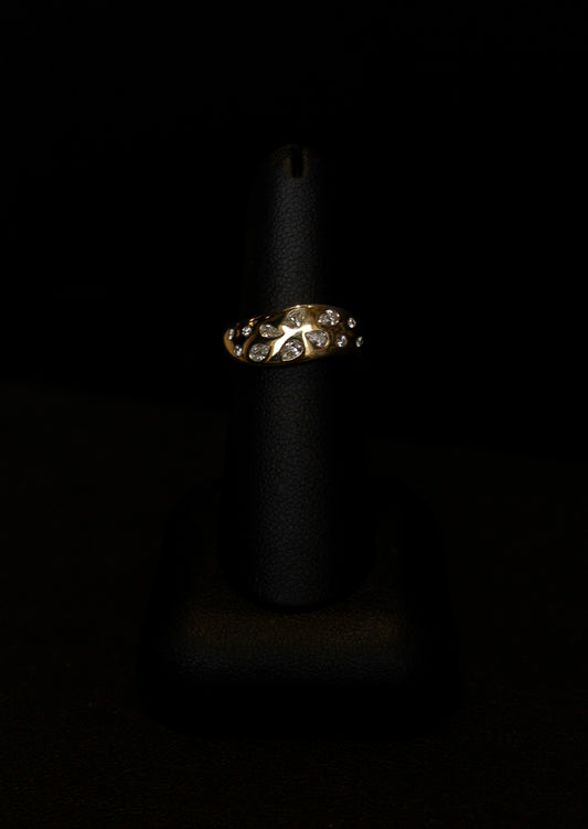 14K Yellow Gold Pear/Round Diamond Confetti Wave Ring