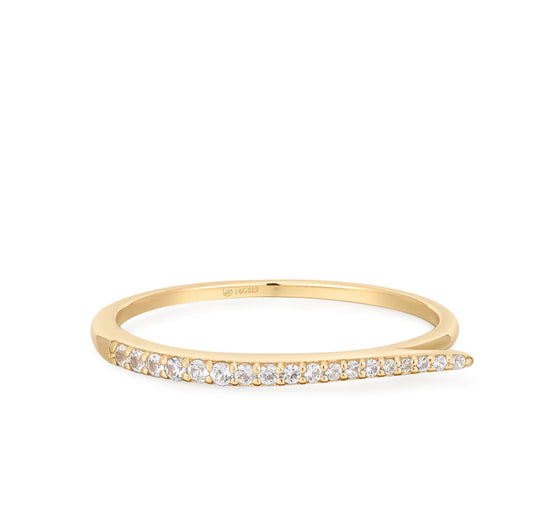 JAGGER | 14K Yellow Gold White Sapphire Ring