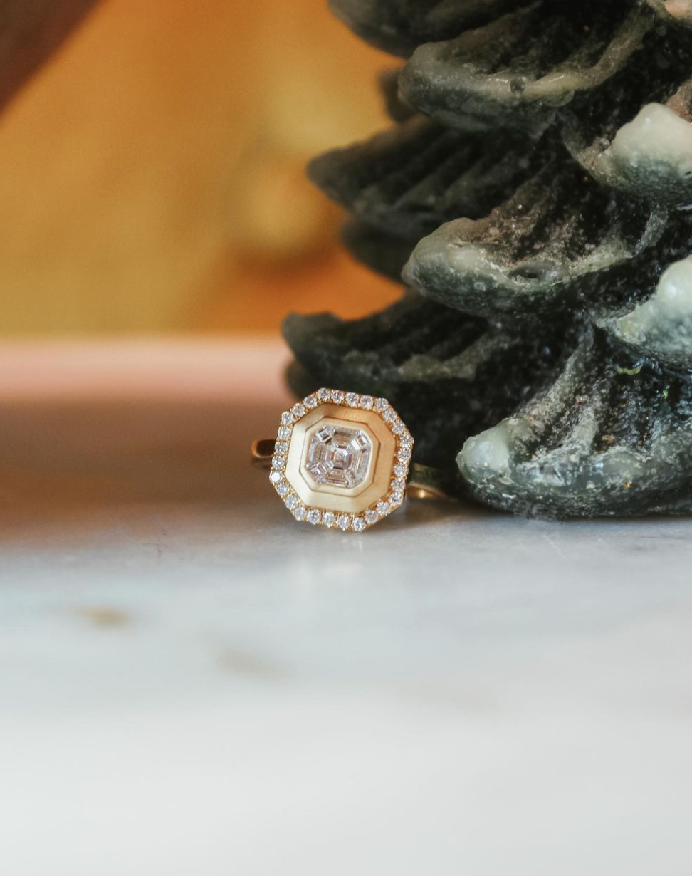 18K Yellow Gold Invisible Setting Brushed Diamond Ring